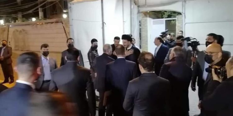 الكاظمي يلتقي الصدر في الحنانة بالنجف