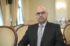 الوائلي يتسلم مهامه محافظاً للنجف + فيديو