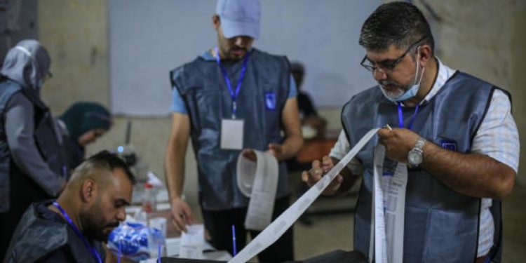 مفوضية الانتخابات تعلن إتمام ملف موظفي الاقتراع