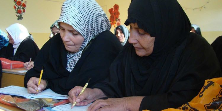 التربية تُحصي المستفيدين من محو الأمية