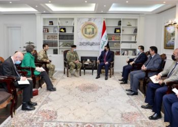  لقاء يجمع الأعرجي وقائد حلف الناتو في العراق