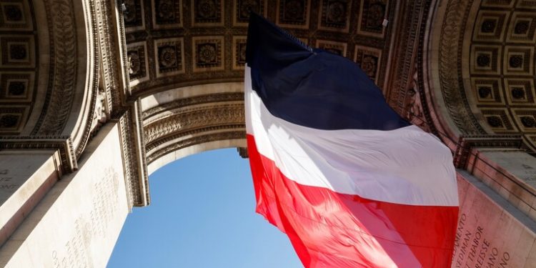 تغريم شركة محمول شهيرة بـ (300 ألف يورو) لأنها “لم تحترم أمن بيانات المستخدمين”