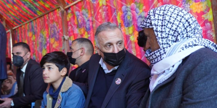 الكاظمي يحضر مجلس عزاء الشهيد القاضي أحمد فيصل الساعدي