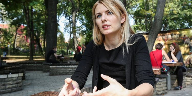 النائب الأوكرانية تتحدث عن ’سر الهدوء’ في كييف في أخطر اللحظات بقارة أوروبا