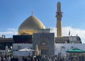 الآلاف يؤدون زيارة المرقدين العسكريين وسط إجراءات أمنية وخدمية