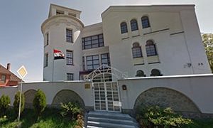 العراق يطلب من رعاياه مغادرة أوكرانيا وعدم السفر إليها