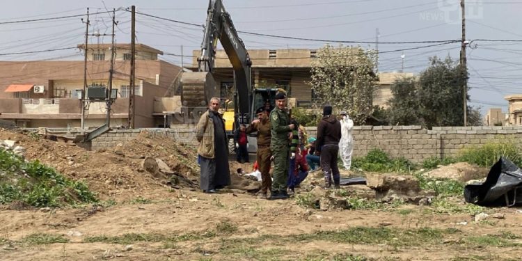 فتح مقبرة جماعية في احدى حدائق الجانب الأيمن للموصل