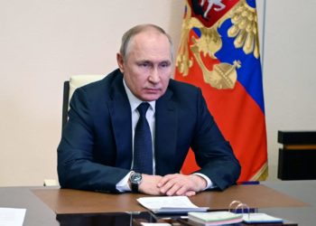 بوتين .. لن نقبل سوى الدفع بالروبل لقاء شحنات الغاز لأوروبا