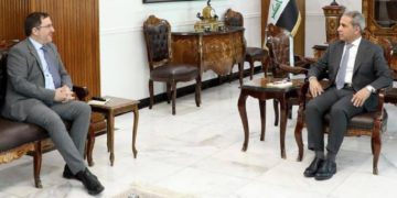 زيدان يستقبل السفير البريطاني لدى بغداد