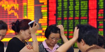 78 مليار ديرا صينيا يخسرون 52 مليار $  في يوم واحد