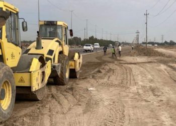 المباشرة بتنفيذ مشروع تأهيل وصيانة طريق مدخل (بغداد ـ ديالى)
