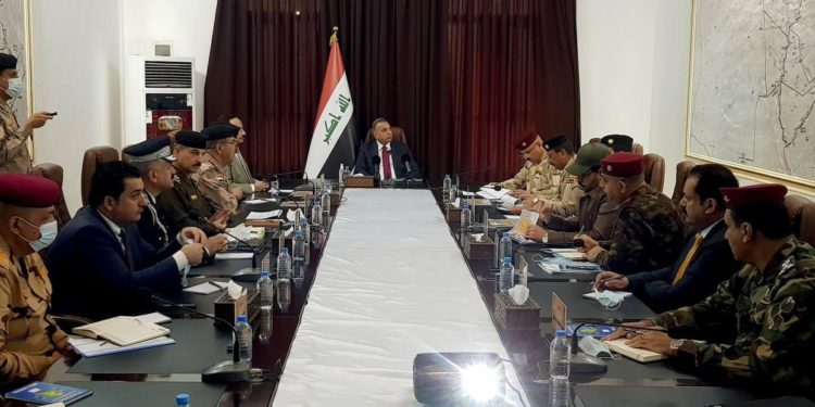 الكاظمي يعقد اجتماعاً مع القيادات الأمنية في نينوى