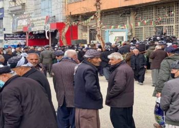 صحة السليمانية تنشر فرقاً جوالة أمام المصارف