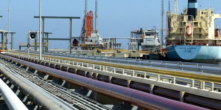 شركات النفط الروسية في فنزويلا تُعقد محادثات واشنطن وكاراكاس