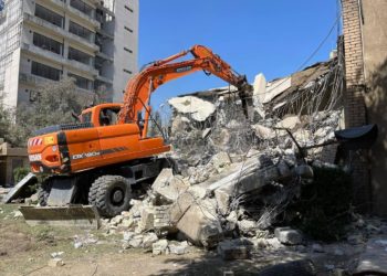 هدم مقر الديمقراطي الكردستاني ببغداد + صور