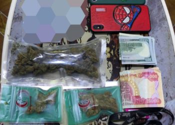 القبض على عصابة مخدرات و فتاة في حالة تعاطي في شقة مشبوهة في المنصور