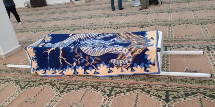 استعداد لدفن جثمان طليقة كاظم الساهر بعد قليل بحضور كبير + صور