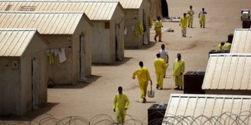 الاعلان نصب هواتف عمومية داخل (سجن الحوت) بالناصرية