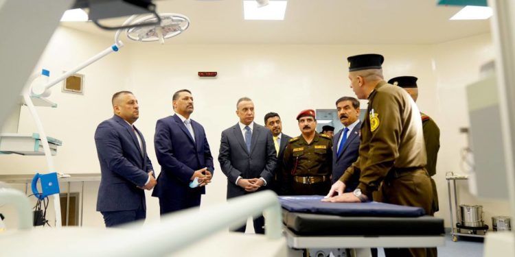 الكاظمي يفتتح مستشفى الحسين العسكري وسط بغداد