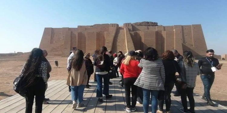 وفد من الفاتيكان يصل إلى أور في ذي قار