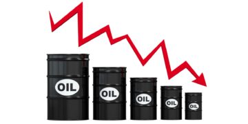 سعر برميل النفط يتراجع إلى 124 $