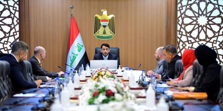 اصدار توجيه بشأن مطار الناصرية الدولي