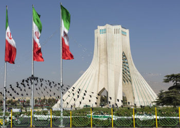 إيران تنفي صلتها بالقصف الصاروخي على أربيل