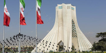 إيران تنفي صلتها بالقصف الصاروخي على أربيل