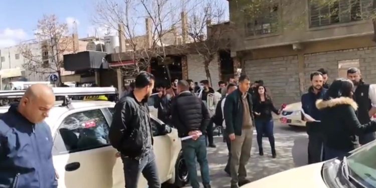 تصعيد من قبل أصحاب سيارات الاجرة في السليمانية احتجاجاً على ارتفاع أسعار البنزين