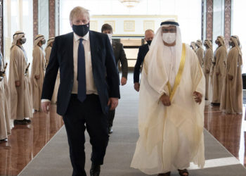 جونسون يصل إلى الإمارات  ,,  واقعا جديدا علينا مواجهته مع حلفائنا