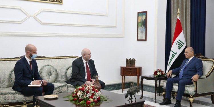 برهم صالح والقائم بأعمال السفارة الأوكرانية يبحثان أوضاع الجالية العراقية