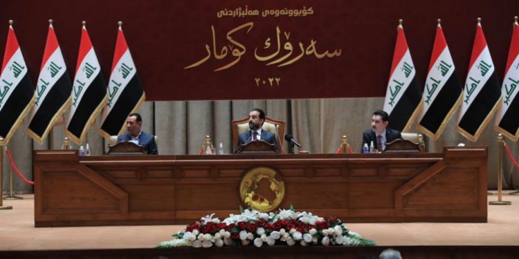 بالفيديو رئيس البرلمان يقرء اسماء النواب الحاضرين داخل قاعة مجلس التواب