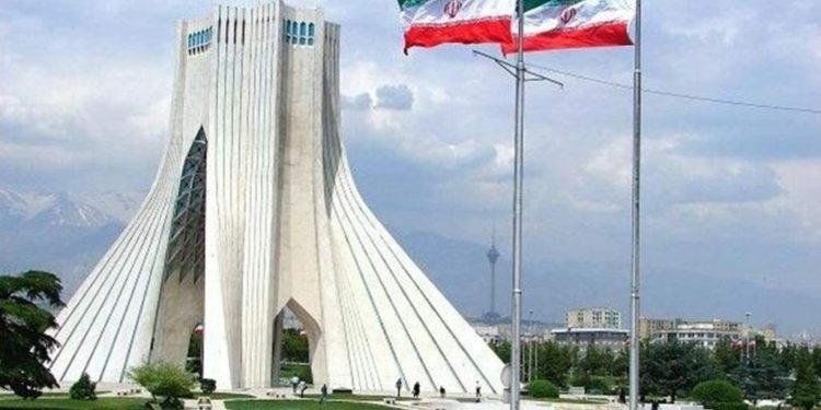 إيران .. المحادثات النووية تزداد تعقيداً