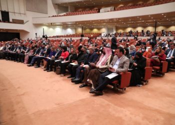 البرلمان يستضيف وزير التعليم (لمناقشة شكاوى) ضده