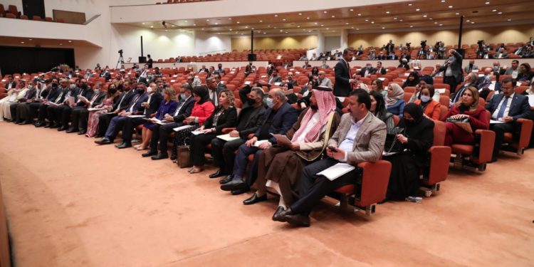 البرلمان يستضيف وزير التعليم (لمناقشة شكاوى) ضده