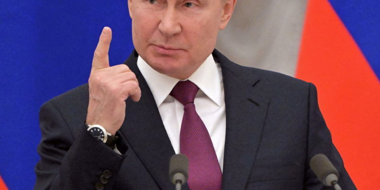 بوتين .. الغرب يشن حرباً (اقتصادية) على روسيا ولدينا برامج تطوير مدروسة يجب تفعيلها فوراً