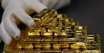 مشرّعون أمريكيون يستهدفون ذهب روســيا (الضغط لتجميد احتياطيات بقيمة 132 مليار$)
