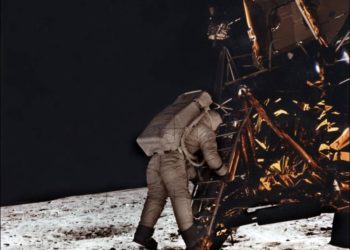 ناسا تبيع صورا أصلية بـ171 ألف $ التقطت على سطح القمر عام 1969