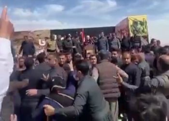 منع وزير من إلقاء كلمته خلال تأبين ضحايا الأنفال في السليمانية .. (فوضى وشجار)