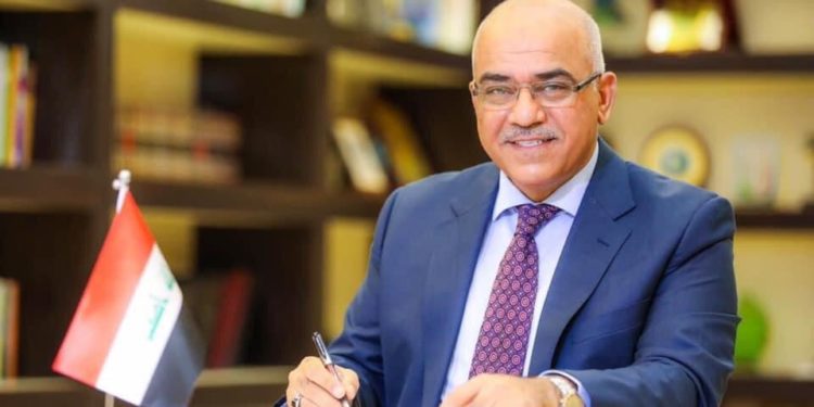 العراق لا يمتلك فائضاً من حملة الشهادات العليا