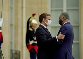 الكاظمي يهنئ السيد إيمانويل ماكرون لإعادة انتخابه رئيساً لفرنسا