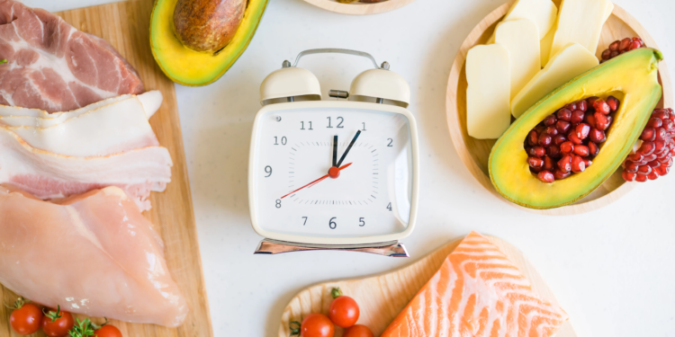 فوائد الصيام في مكافحة الشيخوخة .. يبطئ تلف الخلايا ويعزز كفاءة الأعضاء والمناعة