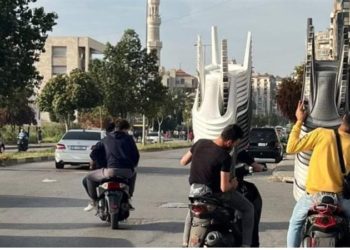 مهرجان انتخابي في بيروت ينتهي بسرقة الكراسي