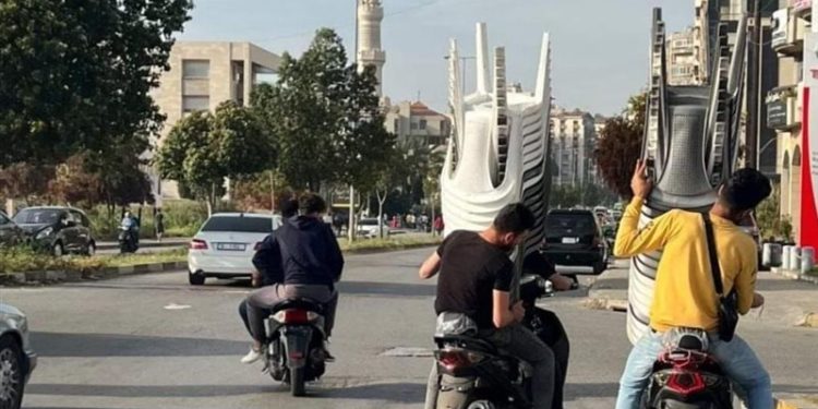 مهرجان انتخابي في بيروت ينتهي بسرقة الكراسي