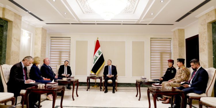 الكاظمي يستقبل السفير الأسترالي لشؤون مكافحة الإرهاب