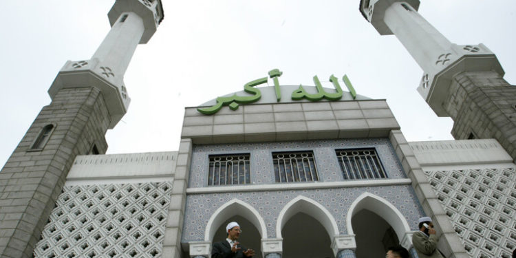 القضاء يحكم لصالح “المجتمع الإسلامي بخصوص استمرار بناء مسجد شرق البلاد” في كوريا الجنوبية