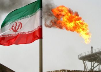 إيران ترفع سعر بيـــــع “النفط الخام” للآسيويين