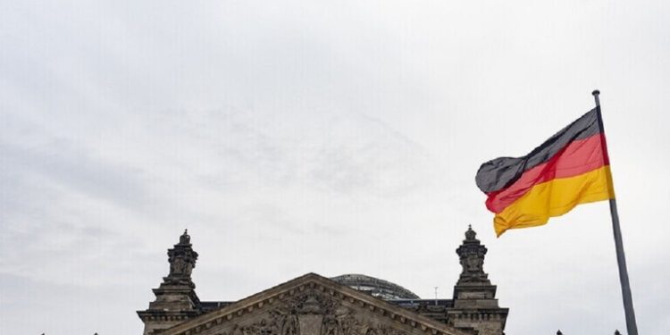 اتحاد الصناعة الألماني “يــــحذر” من حدوث انهيار في حال حظر الغاز من روسيا
