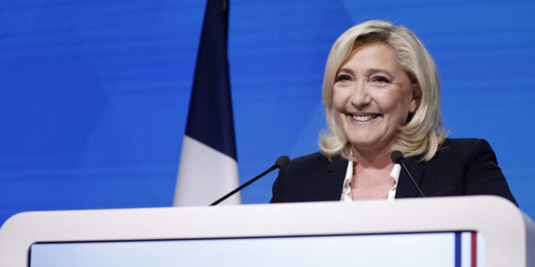 زيلينسكي يطلب من الغرب أكثر مما يمكن أن نقدمه