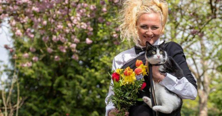 سيدة بريطانية تتزوج قطها 